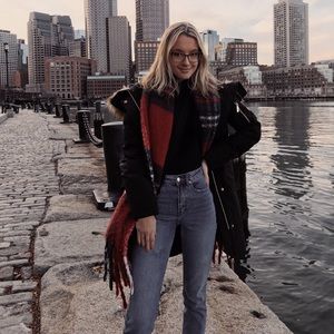 Meet your Posher, Amber